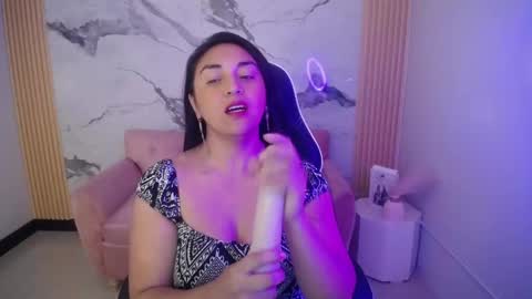 Snapshot of tamara_ch1 chatting on 11.11.25 tamara_ch1 online show from 11.11.25