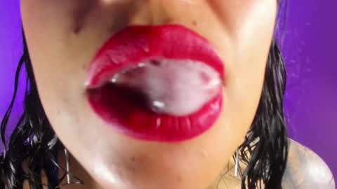 Snapshot of tamara_rouse1 chatting on 10.17.25 tamara online show from 10.17.25