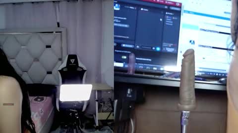 Snapshot of tamaraa_3 chatting on 11.16.25 TAMARA online show from 11.16.25