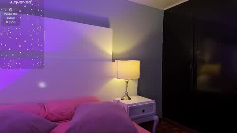 Snapshot of tamaraakins chatting on 12.20.25 Tamy online show from 12.20.25