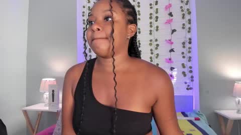 Snapshot of tamarazaki chatting on 01.19.25 Tami online show from 01.19.25