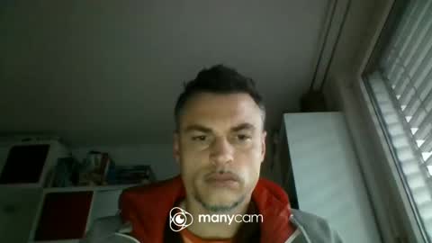 Snapshot of tambien chatting on 01.08.25 tambien online show from 01.08.25