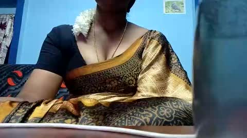 Snapshot of tamilmadhi520 chatting on 11.26.25 tamilmadhi520 online show from 11.26.25