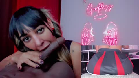 Snapshot of tamy_bennett chatting on 01.29.25 Tamara online show from 01.29.25