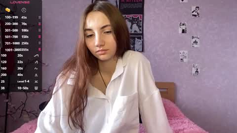 Snapshot of tandradekoning chatting on 06.20.26 Alice online show from 06.20.26