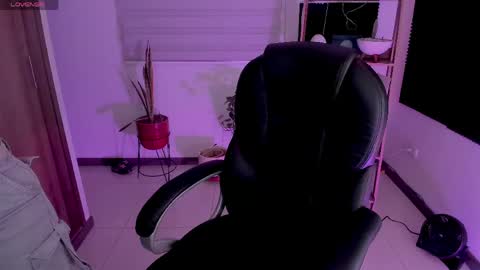 Tania Velvet online show from 04.19.26