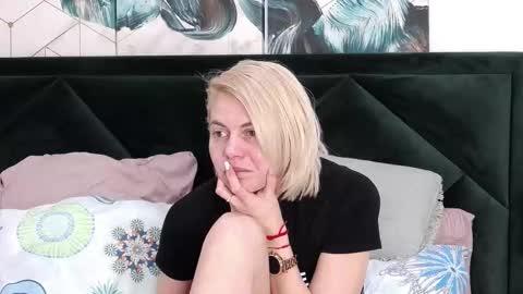 Snapshot of taniyagrey chatting on 02.03.26 tanyaGrey online show from 02.03.26