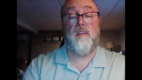 Snapshot of tank106 chatting on 04.08.26 tank106 online show from 04.08.26