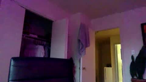 Snapshot of tantrichealing chatting on 12.18.25 Dr. Love online show from 12.18.25