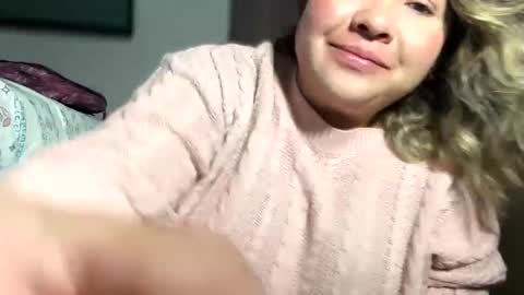 Snapshot of tara_lynn_xx chatting on 01.05.25 Dani independent model online show from 01.05.25