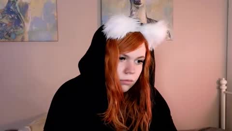 Snapshot of tara_renn chatting on 02.11.25 tara_renn online show from 02.11.25