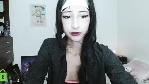 Snapshot of tara_tetsu chatting on 02.05.25 xemy Please help me to reach 1000 thumbs up online show from 02.05.25