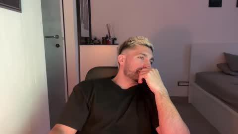 tarquit8 online show from 10.05.25