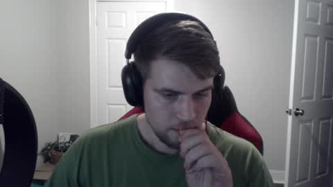 Snapshot of tarus333 chatting on 12.30.24 tarus333 online show from 12.30.24