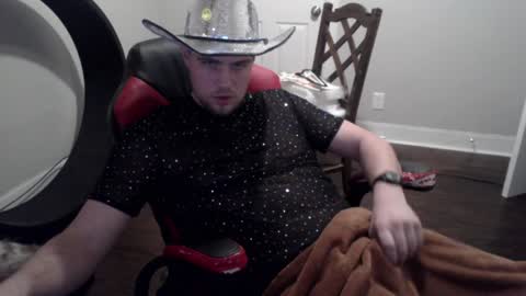 Snapshot of tarus333 chatting on 12.30.24 tarus333 online show from 12.30.24