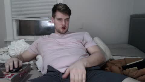 Snapshot of tarus333 chatting on 02.12.25 tarus333 online show from 02.12.25