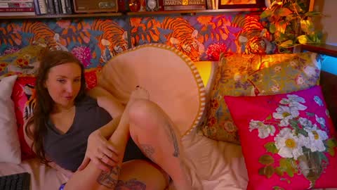 Vivian  Clark online show from 03.30.26