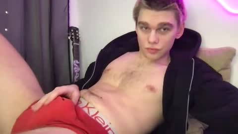 tasteithorny online show from 03.04.25