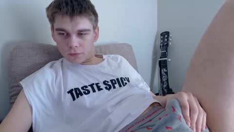 tasteithorny online show from 05.12.26