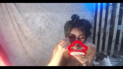 Snapshot of tasteofinnocentxx chatting on 10.09.25 tasteofinnocentxx online show from 10.09.25