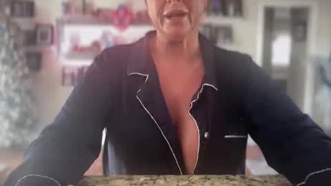 veronicabrian online show from 12.16.25