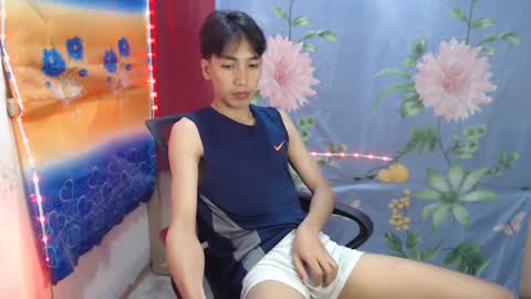 Snapshot of tastylicious_kim chatting on 01.11.25 Ask me online show from 01.11.25