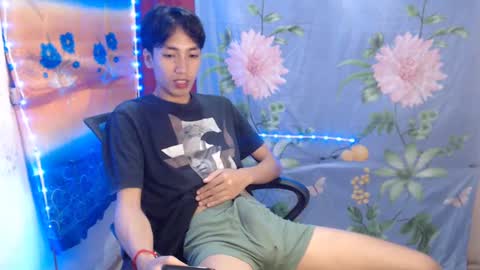 Snapshot of tastylicious_kim chatting on 02.01.25 Ask me online show from 02.01.25