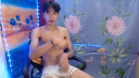 Snapshot of tastylicious_kim chatting on 02.20.25 Ask me online show from 02.20.25