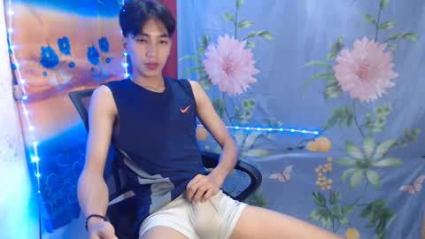 Snapshot of tastylicious_kim chatting on 03.03.25 Ask me online show from 03.03.25