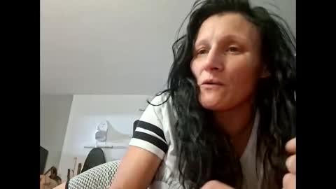 Snapshot of tastypeach6989 chatting on 05.15.26 tastypeach6989 online show from 05.15.26