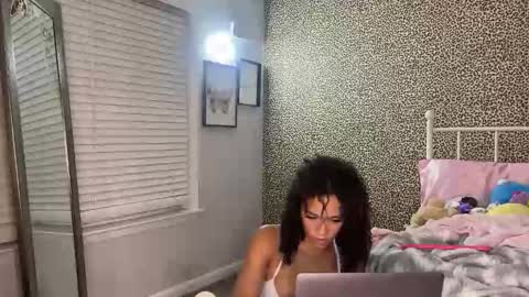 Tate Harper  online show from 06.07.26
