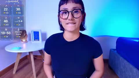 Snapshot of tati_cardenas chatting on 06.19.26 AME online show from 06.19.26