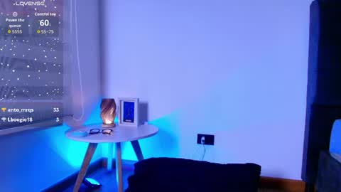 Snapshot of tati_cardenas chatting on 06.21.26 AME online show from 06.21.26