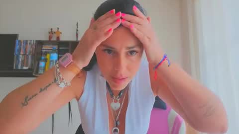 Snapshot of tatiana2224 chatting on 05.26.26 tatiana2224 online show from 05.26.26
