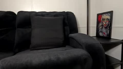 Snapshot of tatiana365524 chatting on 10.18.25 Tatiana online show from 10.18.25