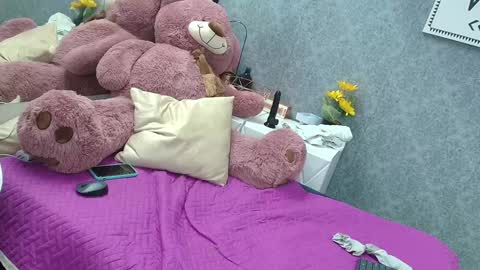 Snapshot of tatiana_w_ chatting on 12.07.24 Tati online show from 12.07.24