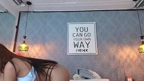 Snapshot of tatiana_w_ chatting on 01.08.25 Tati online show from 01.08.25