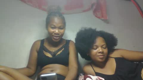 Snapshot of tatianabavy chatting on 11.22.25 tatianabavy online show from 11.22.25