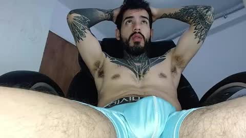 Snapshot of tatsexboy chatting on 05.08.26 SeX-Boy online show from 05.08.26