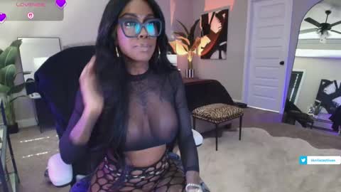 Snapshot of tatted_vixen chatting on 03.23.26 Tatted Queen online show from 03.23.26