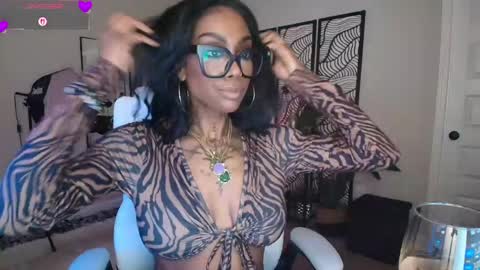 Snapshot of tatted_vixen chatting on 05.03.26 Tatted Queen online show from 05.03.26