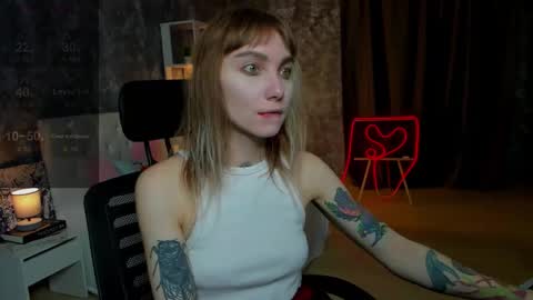 Snapshot of tattoo_artbaby chatting on 10.18.25 tattoo_artbaby online show from 10.18.25