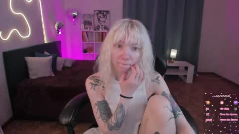 Snapshot of tattoo_artbaby chatting on 05.10.26 tattoo_artbaby online show from 05.10.26