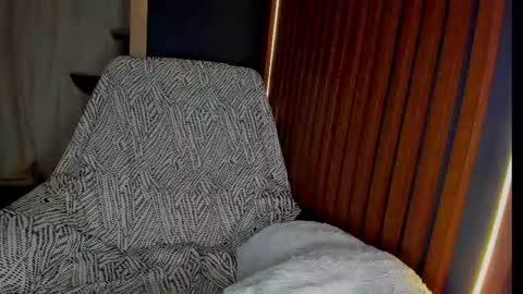 Antonia online show from 03.12.25