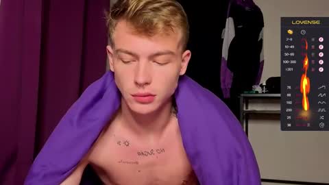 Snapshot of tattooed666cat chatting on 09.25.25 Alex but u can call me Theo online show from 09.25.25