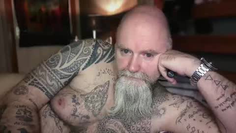 Tattooeddilf 01 online show from 02.06.26