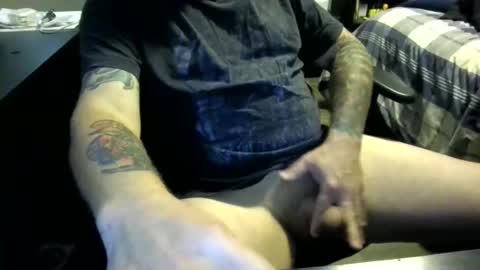 tattslovestattas1 online show from 10.29.25