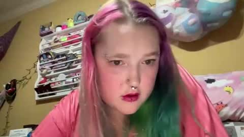 Snapshot of tattyslilgirl chatting on 11.13.25 Tattyslilgirl online show from 11.13.25