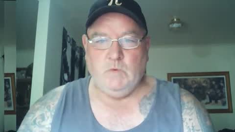 Snapshot of tattzsexy chatting on 11.21.25 tattzsexy online show from 11.21.25