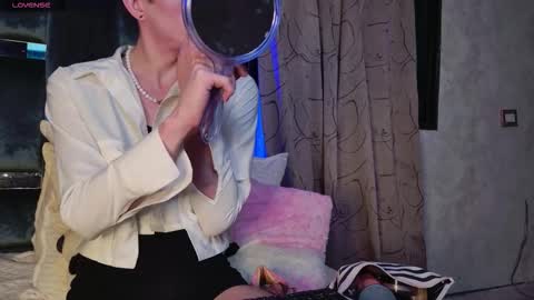 Snapshot of taurito___ chatting on 10.07.25 taurito___ online show from 10.07.25